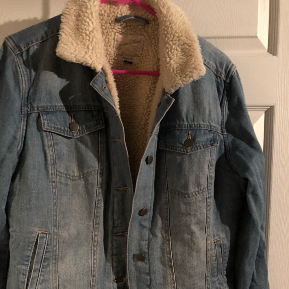 fuzzy/Jean jacket